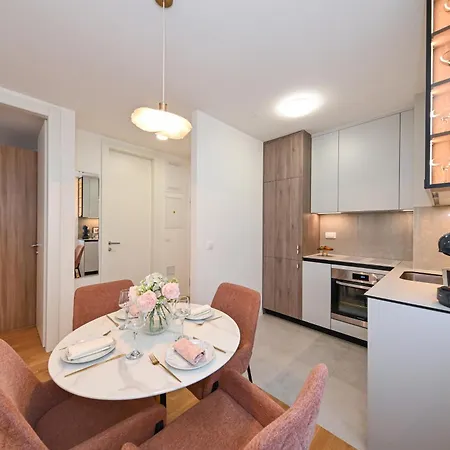 Lejlighed D'or With Free Private Parking